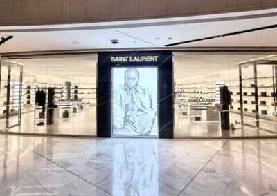 Saint Laurent – Newmarket